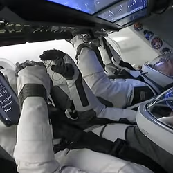 News image: SpaceX Dragon Completes Deorbit Burn